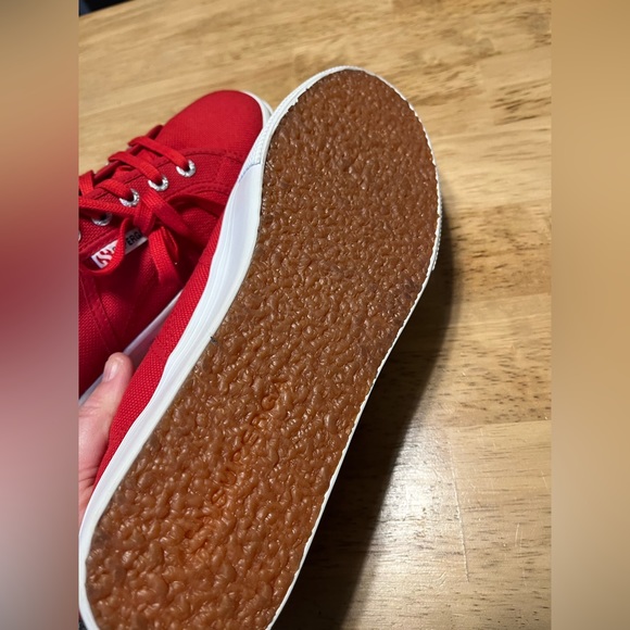 Superga true red new with tags with platform - Picture 3 of 4